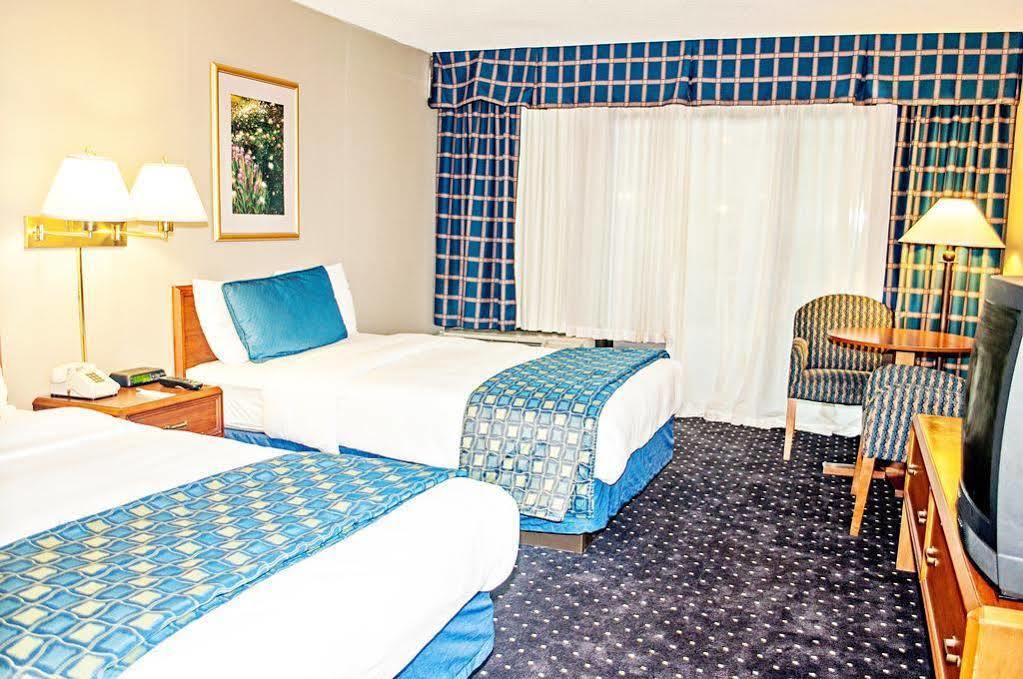 Fern Valley Hotel And Conference Center Louisville Zewnętrze zdjęcie